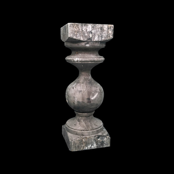 0010033 - Large Egyptian Baluster