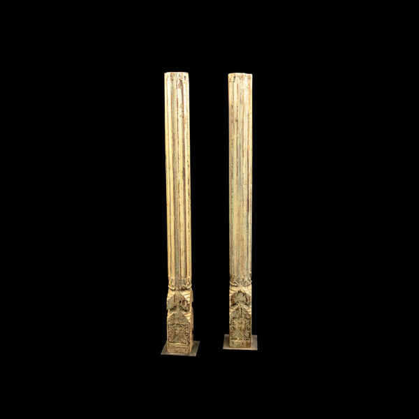0010041 - Vintage Pillar Pair On Iron Base