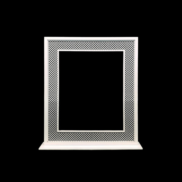 9990077 - White Metal Mesh Frame