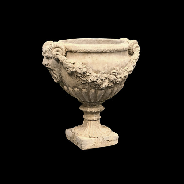 9990196 - Concrete Urn